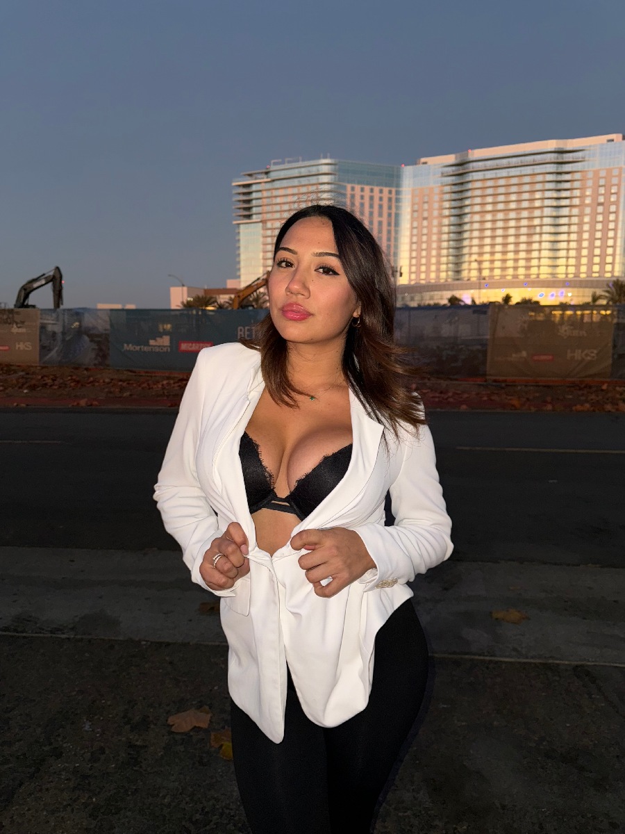 Take a pause and enjoy Ali Cruz — streaming from Honiara