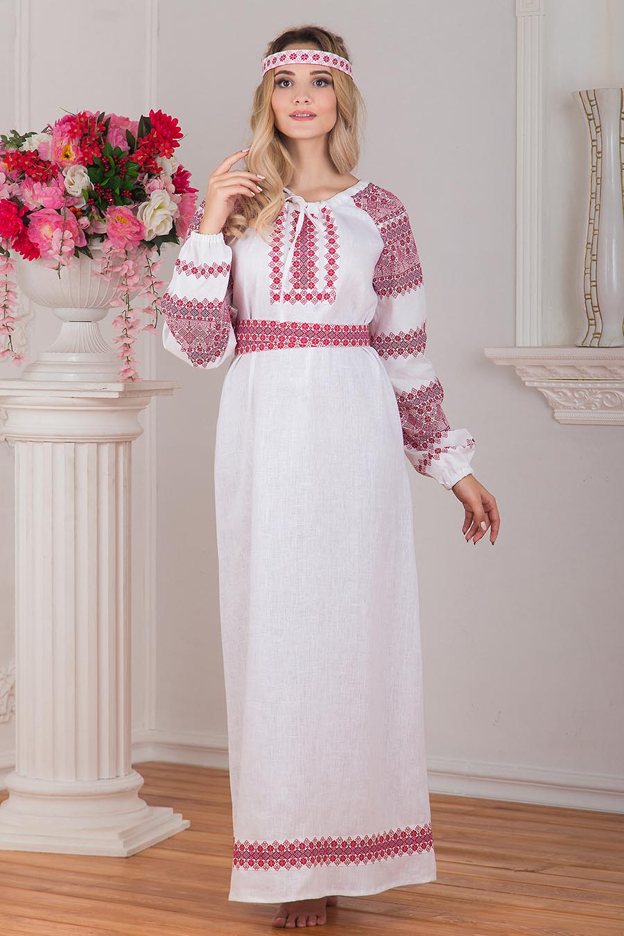 Women in Slavic costumes in Honiara