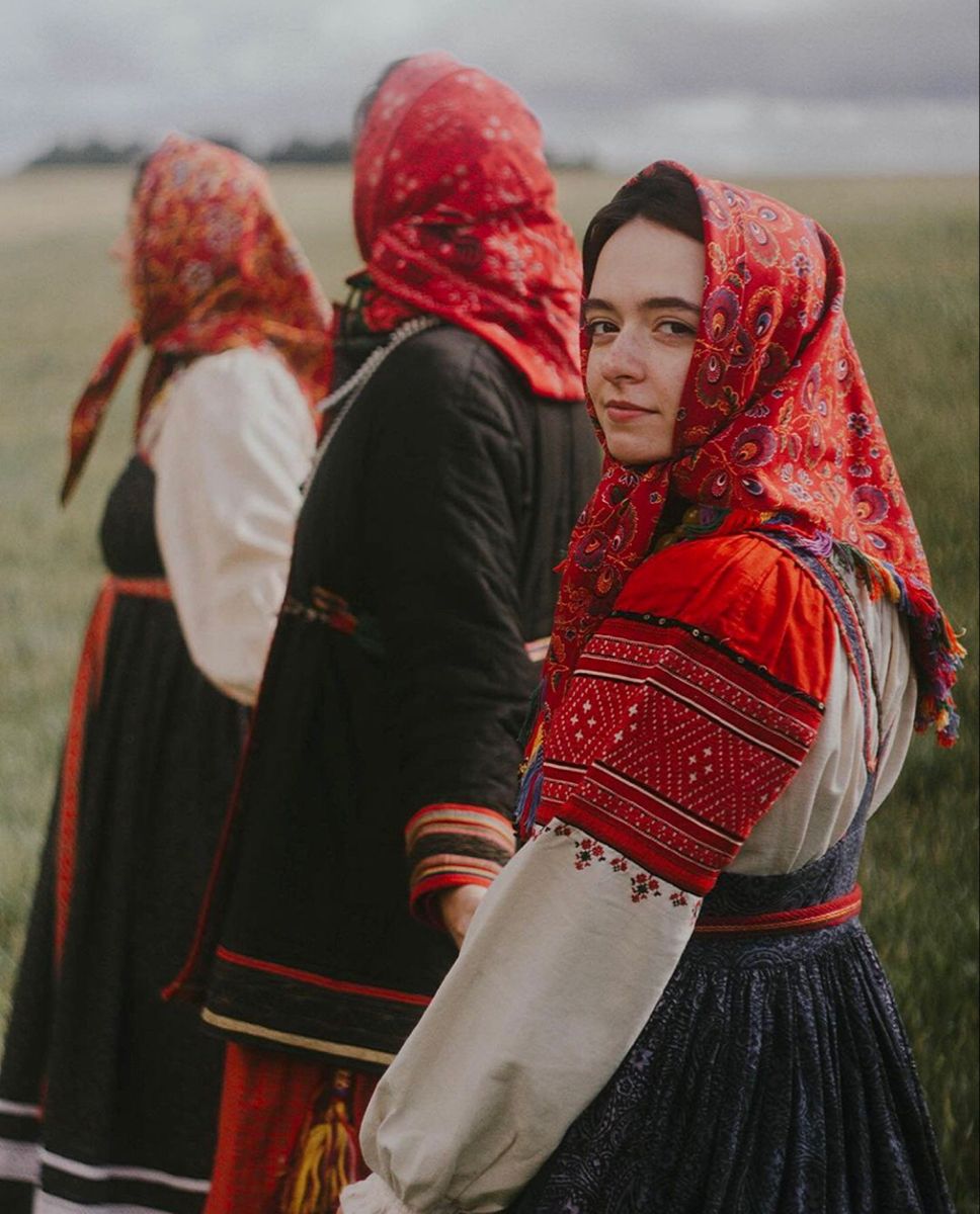 Women in Slavic costumes in Honiara