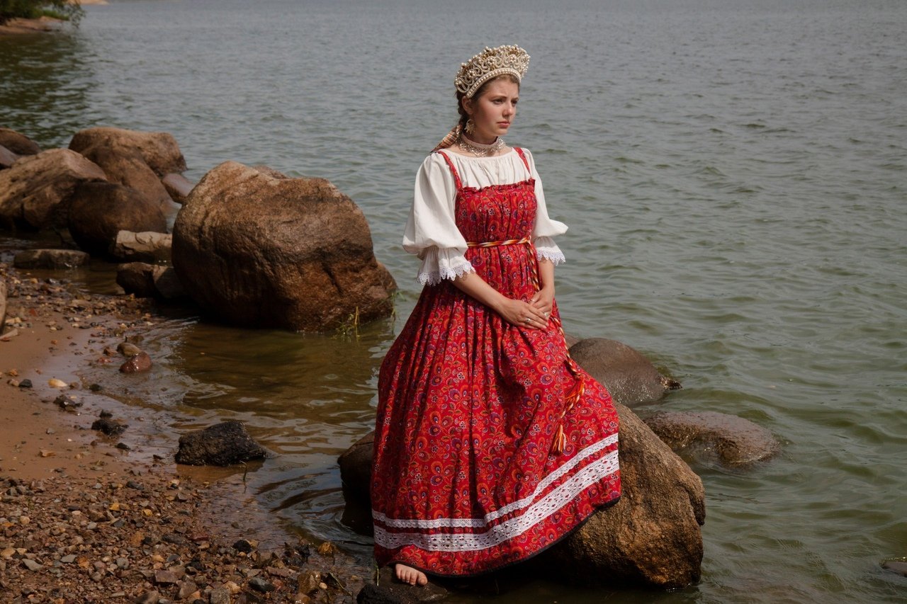 Women in Slavic costumes in Honiara