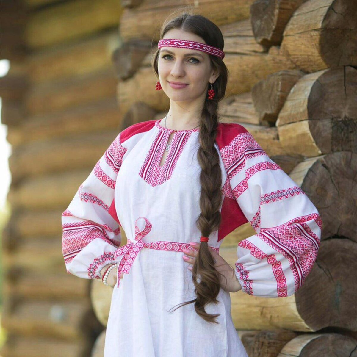 Girls in Slavic costumes in Honiara